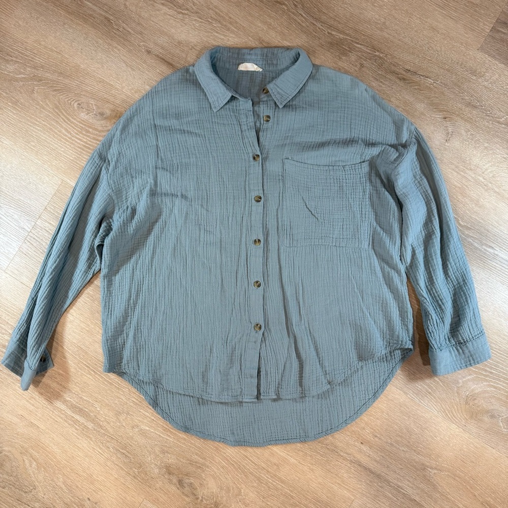 Altar’d State Size L Cotton Beach Summer Soft Button-Up Shirt‎